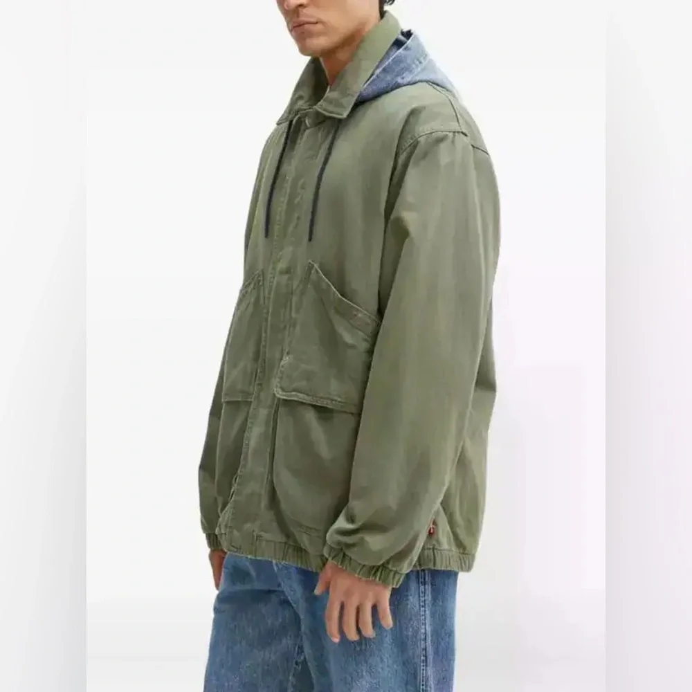 Levi’s Hooded Pocket Jacket‎